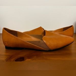 Mat and Nat Vegan leather flat
